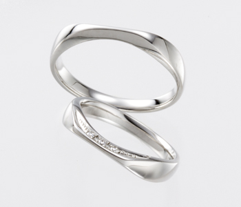 フェミニン 結婚指輪のハイラティチュード
