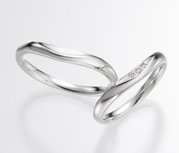 フェミニン 結婚指輪のディライト